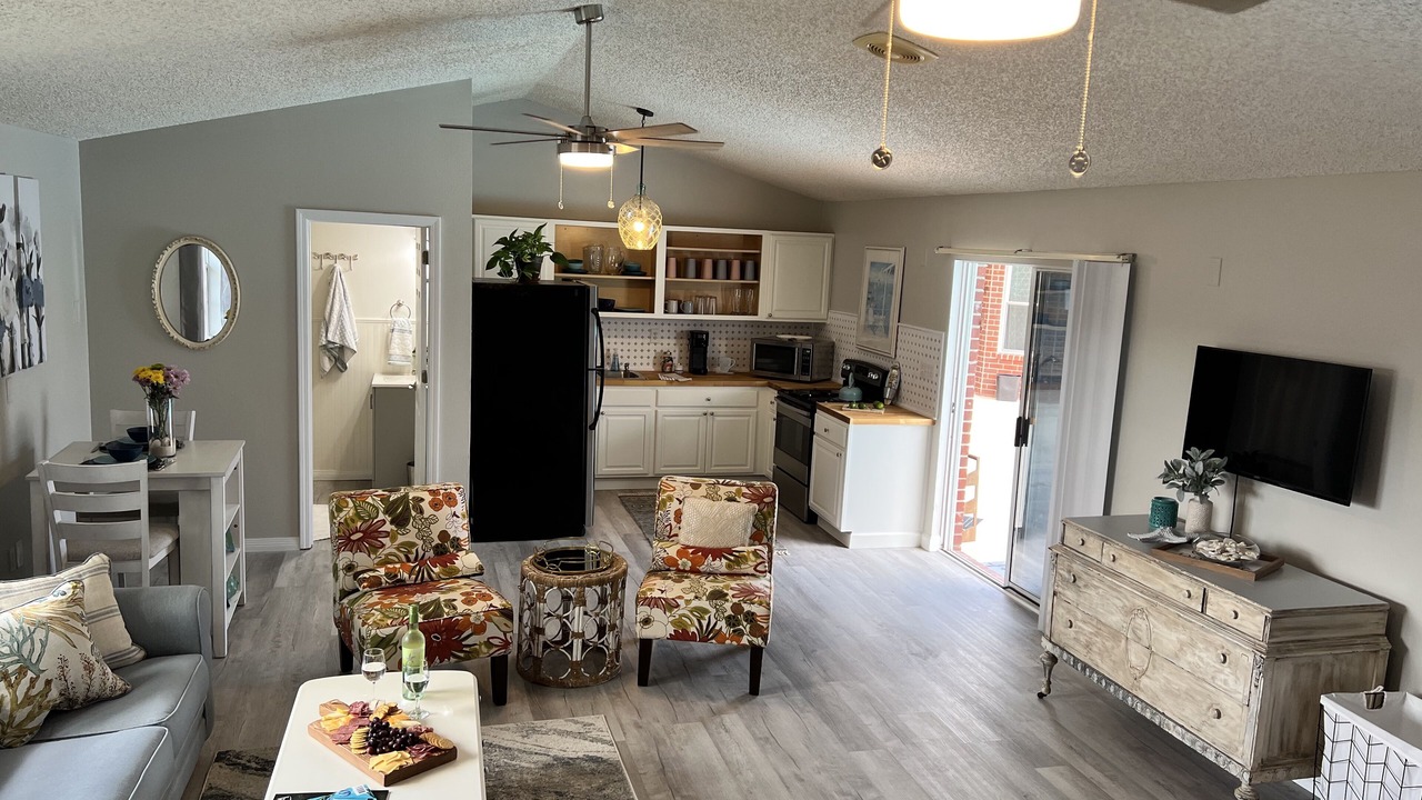 Photo of Livingroom in Ono Island