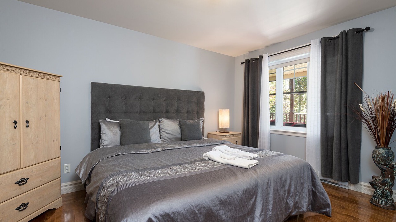 Photo of Bedroom in Petite-Riviere-Saint-Francois
