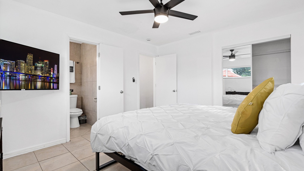 Photo of Bedroom in Sunset