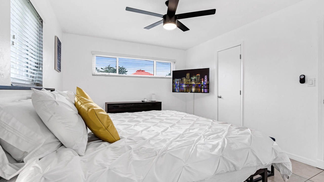 Photo of Bedroom in Sunset