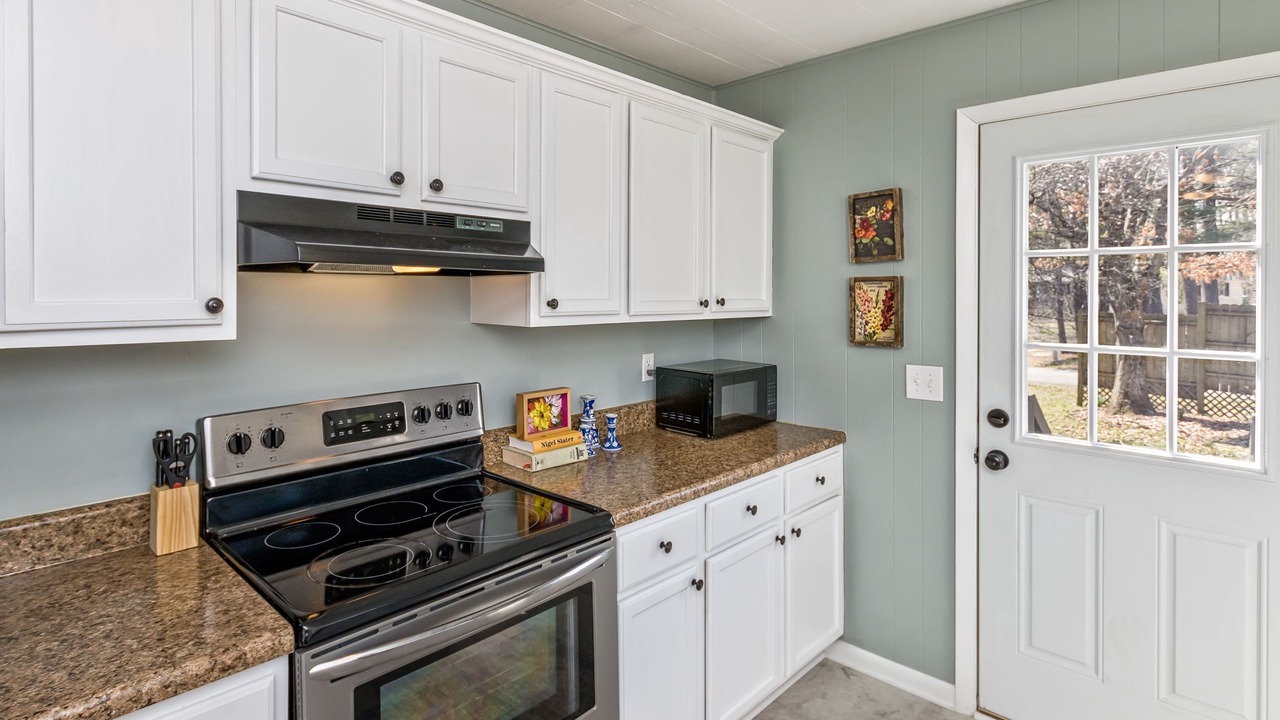 Photo of Kitchen in Avery Creek