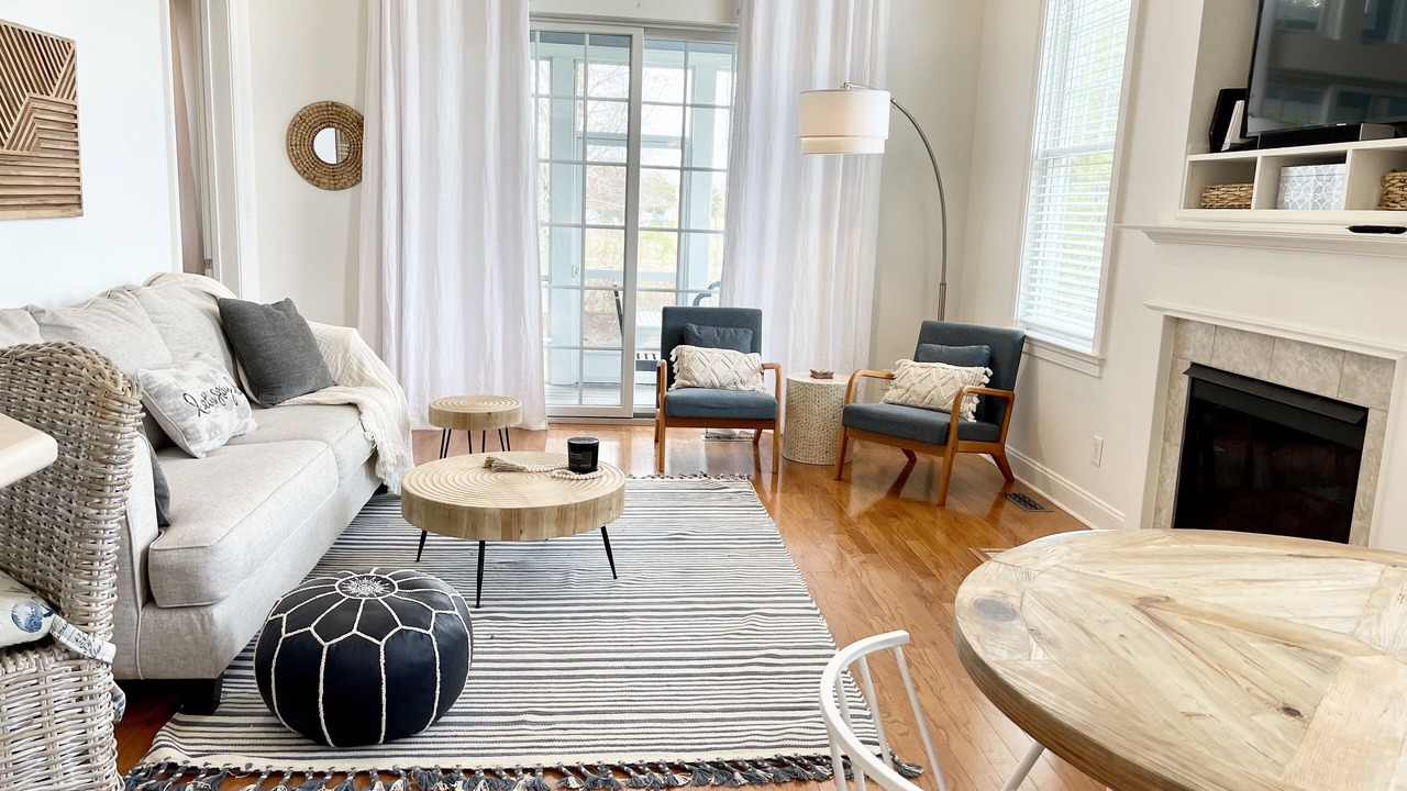 Photo of Livingroom in The Commons