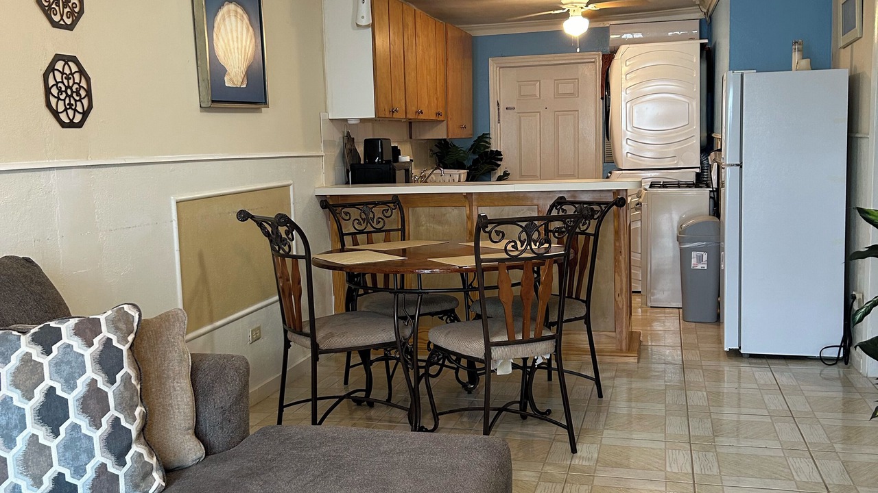 Photo of Livingroom in Andros Town
