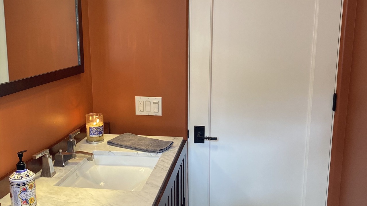 Photo of Bathroom in Los Feliz