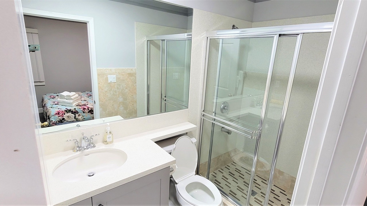 Photo of Bathroom in Midway City