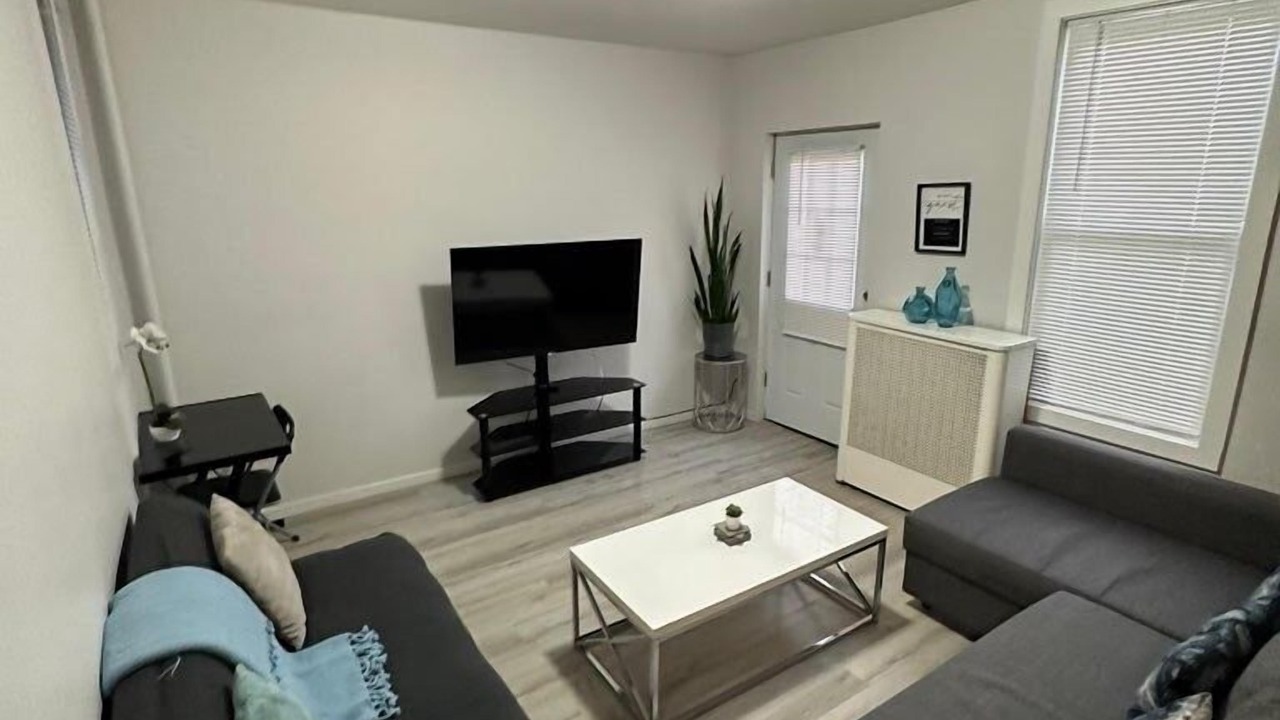 Photo of Livingroom in Union City