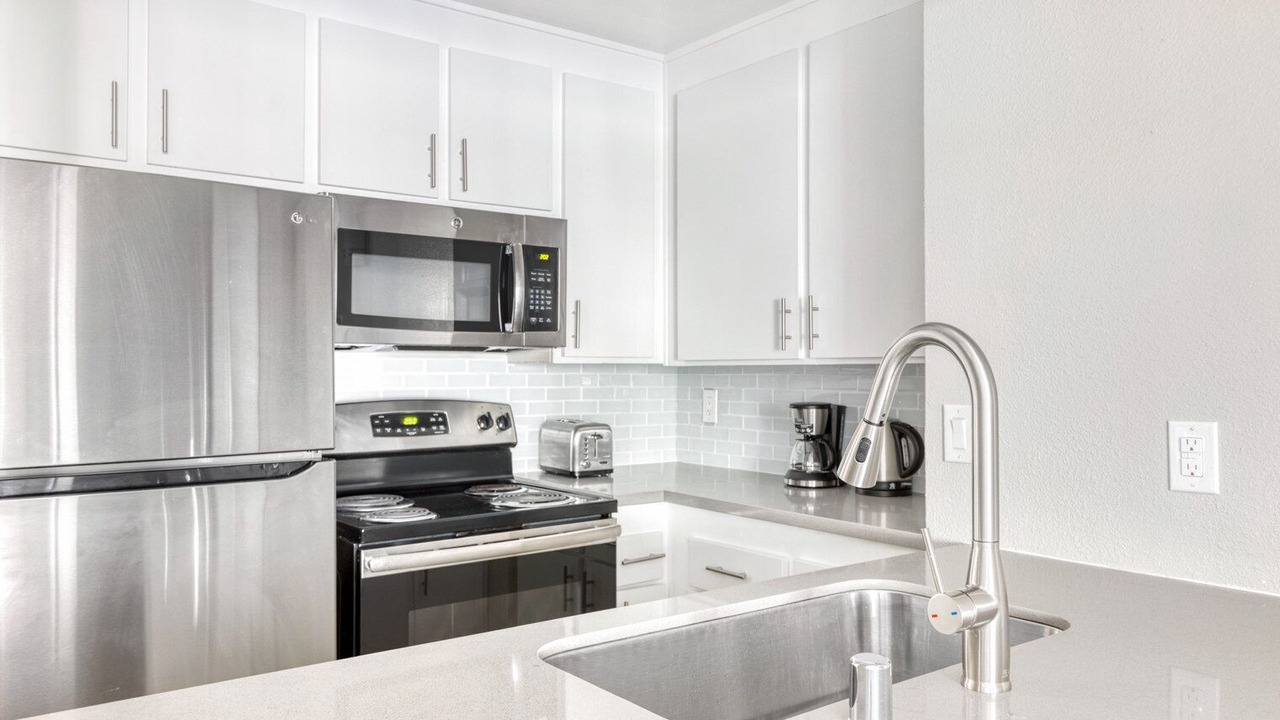 Photo of Kitchen in Warner Center