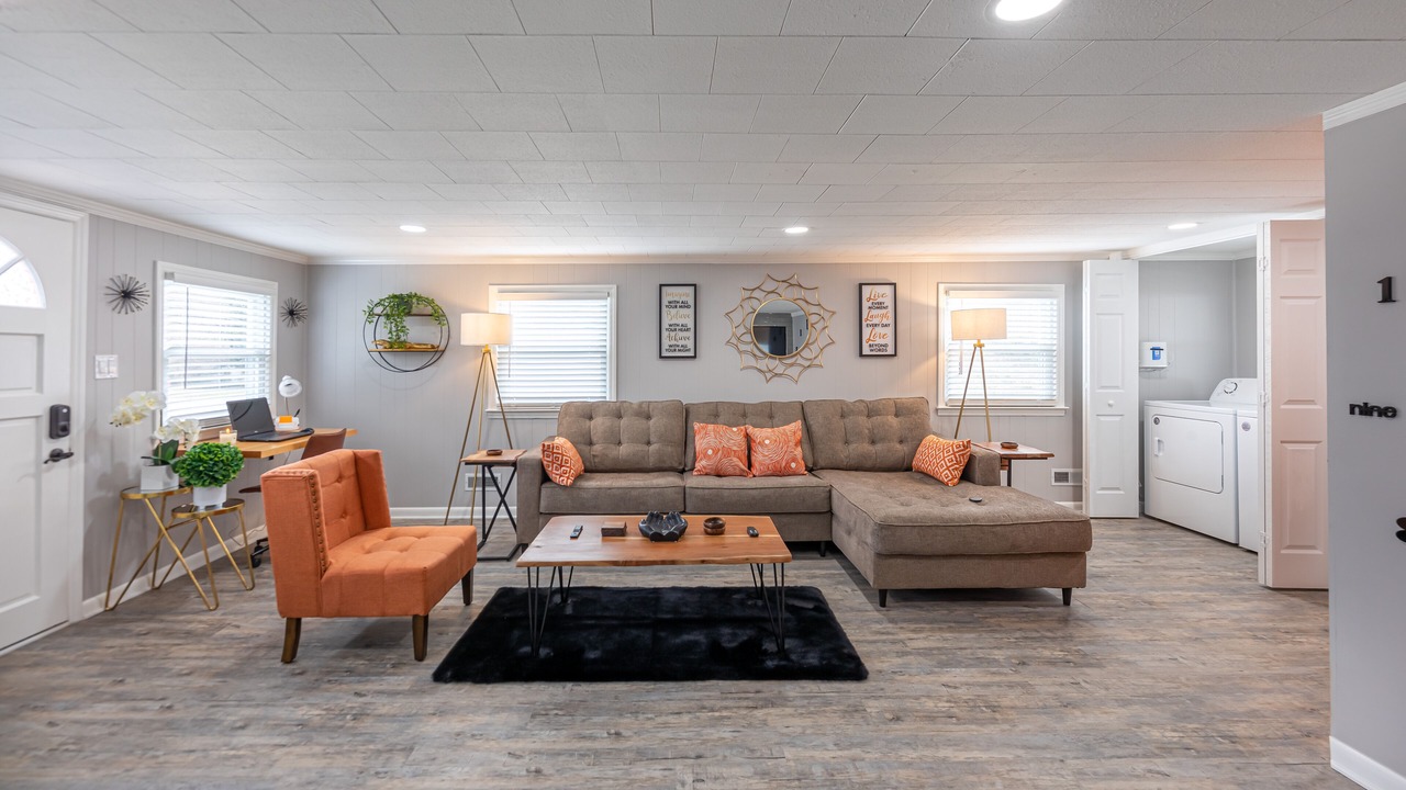 Photo of Livingroom in Southeast Raleigh