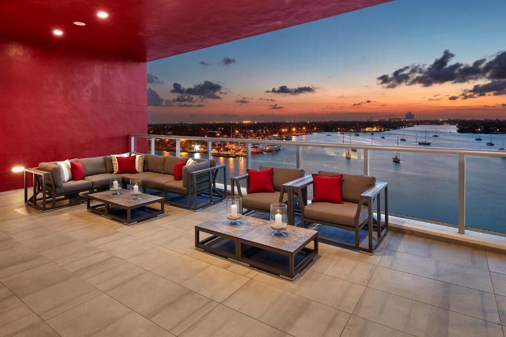 Photo of Outdoor in Hollywood