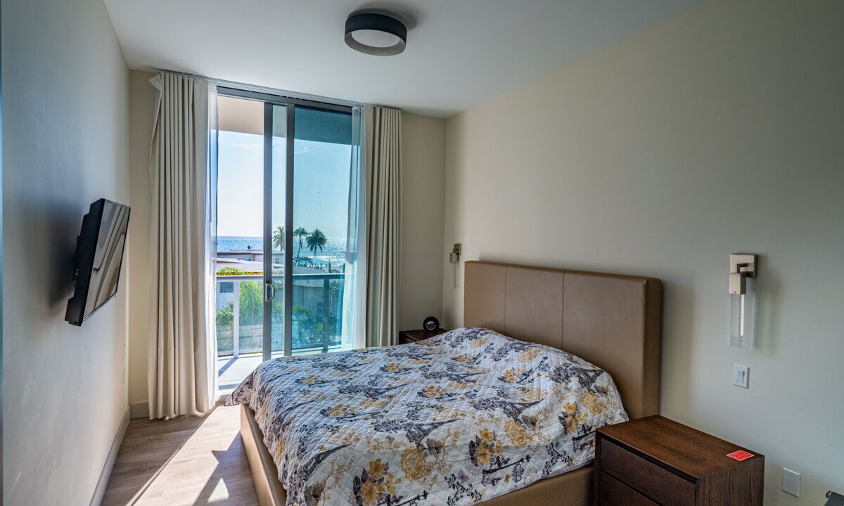 Photo of Bedroom in Hollywood