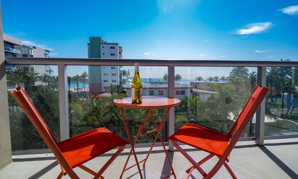 Photo of Patio Balcony in Hollywood