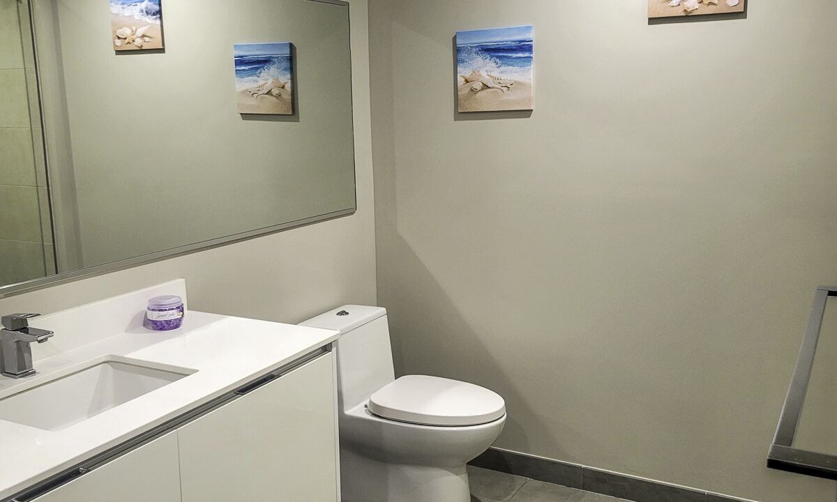 Photo of Bathroom in Hollywood