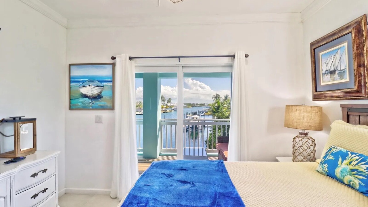 Photo of Bedroom in Treasure Cay