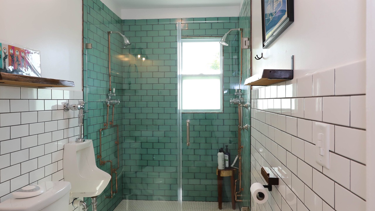 Photo of Bathroom in Navy Point