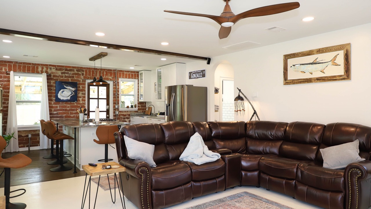Photo of Livingroom in Navy Point