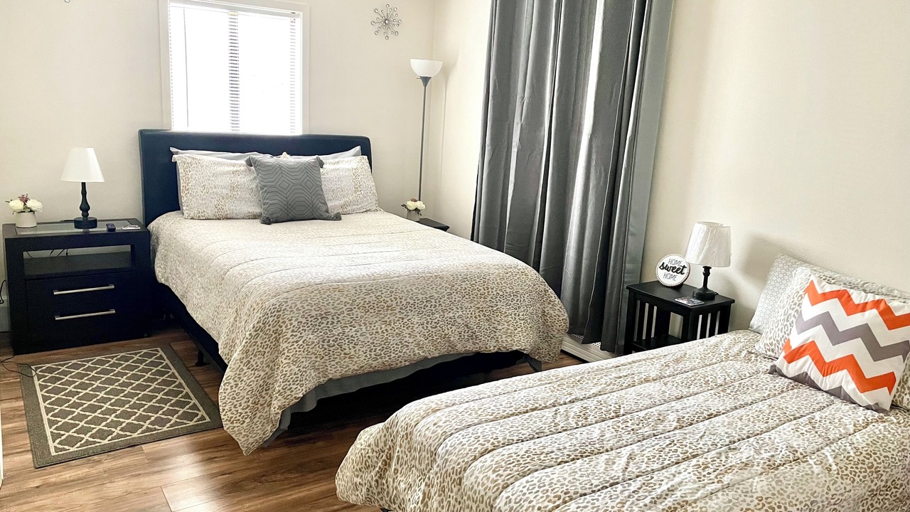 Photo of Bedroom in Garfield