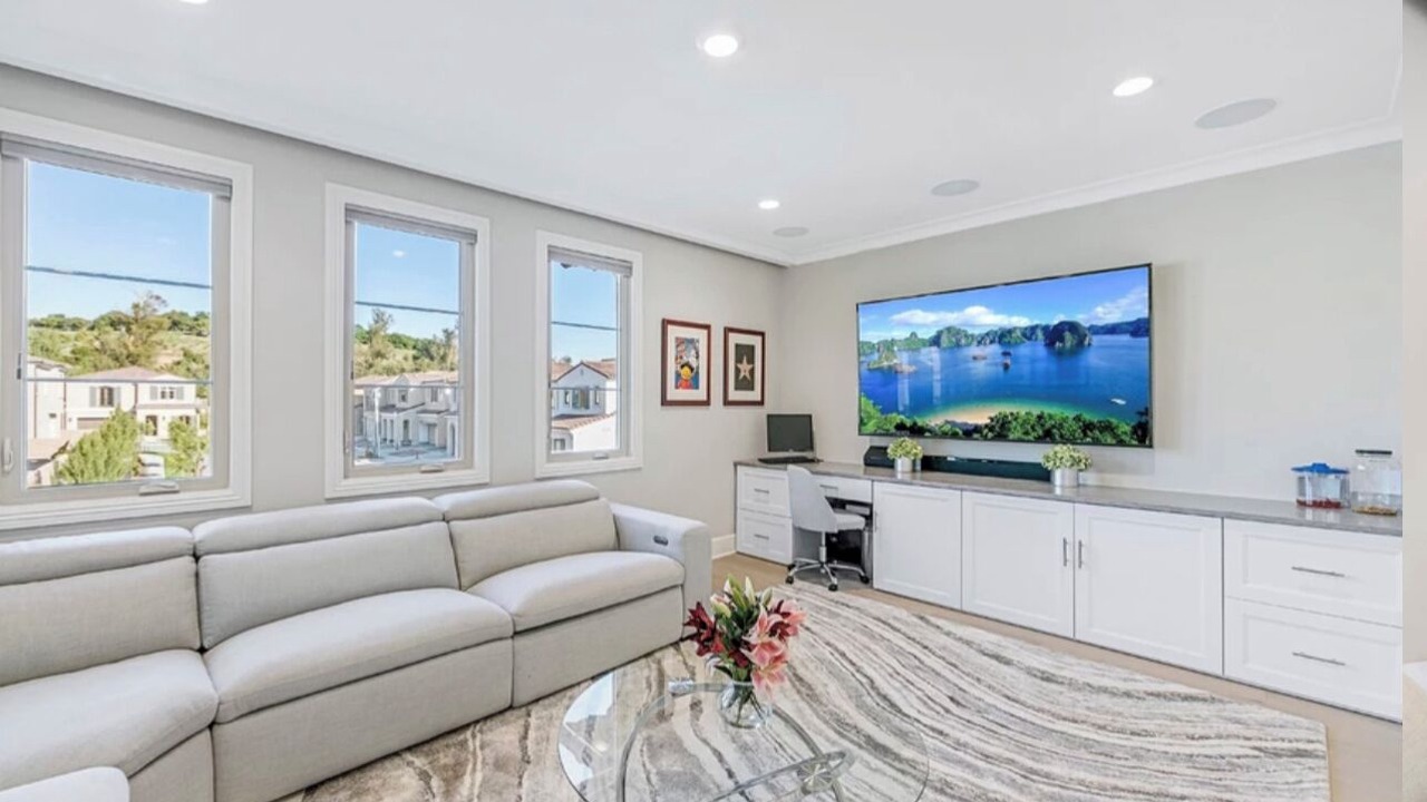 Photo of Livingroom in Orchard Hills