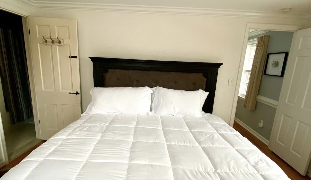 Photo of Bedroom in Williamsville