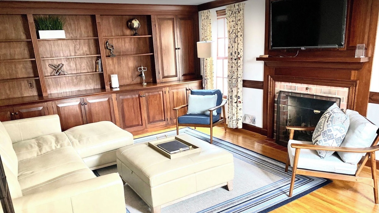 Photo of Livingroom in Williamsville
