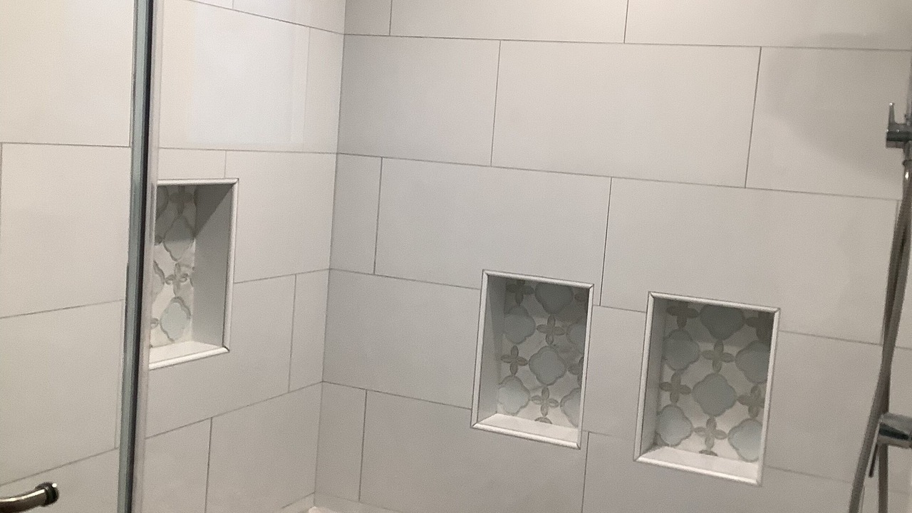 Photo of Bathroom in Lakeland Village