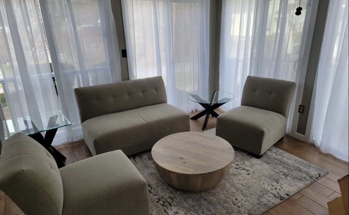 Photo of Livingroom in Saugerties