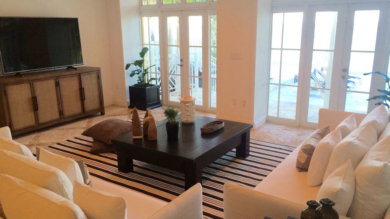 Photo of Livingroom in Key Biscayne