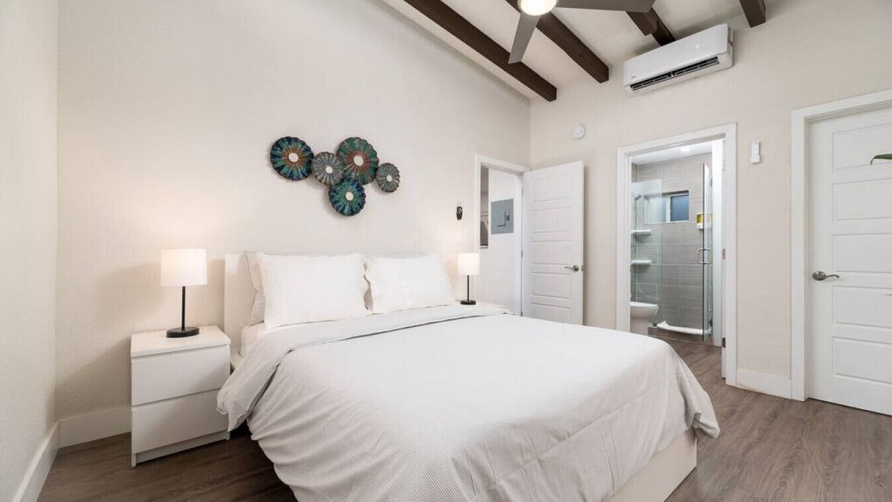 Photo of Bedroom in Lake Ridge