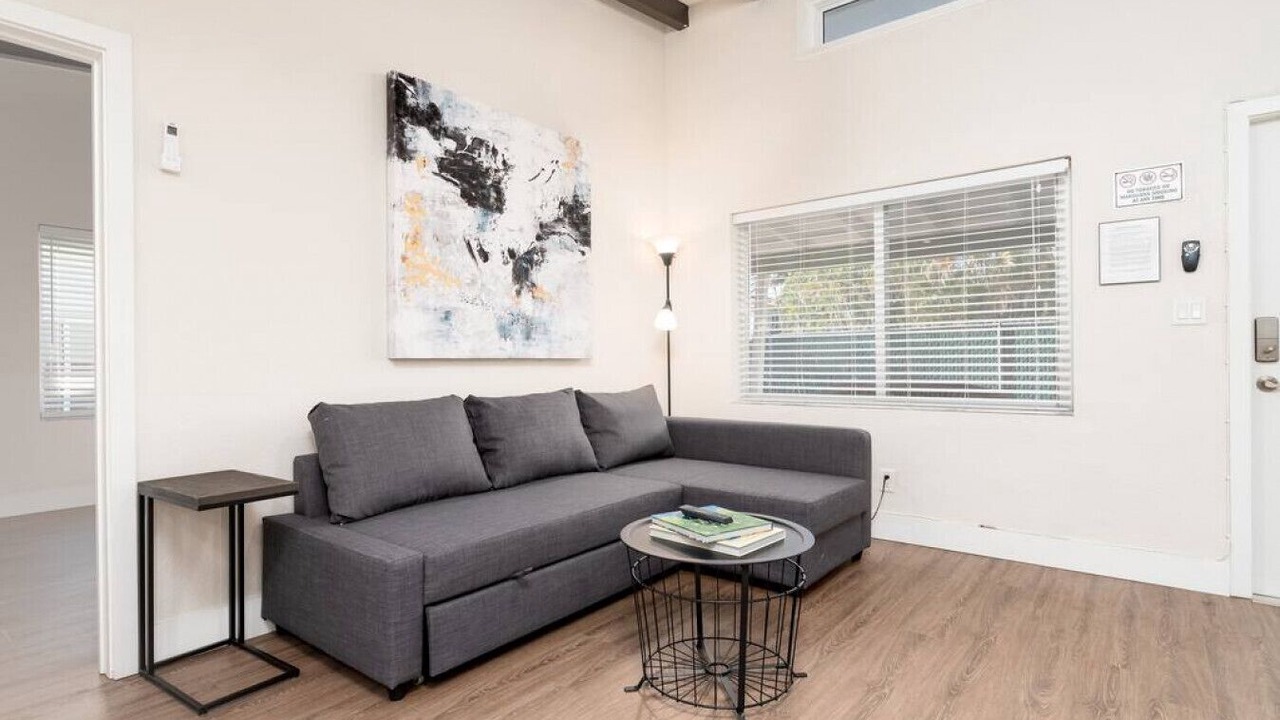Photo of Livingroom in Lake Ridge