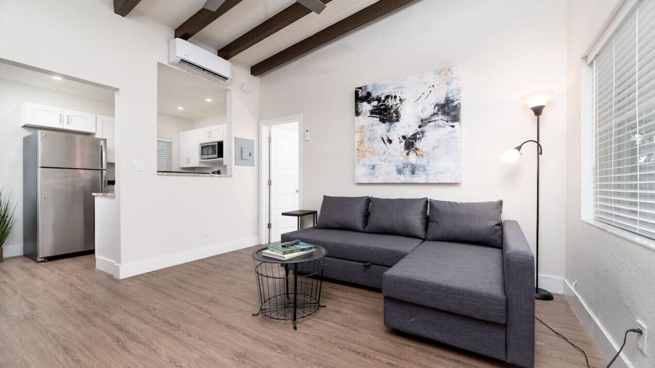 Photo of Livingroom in Lake Ridge