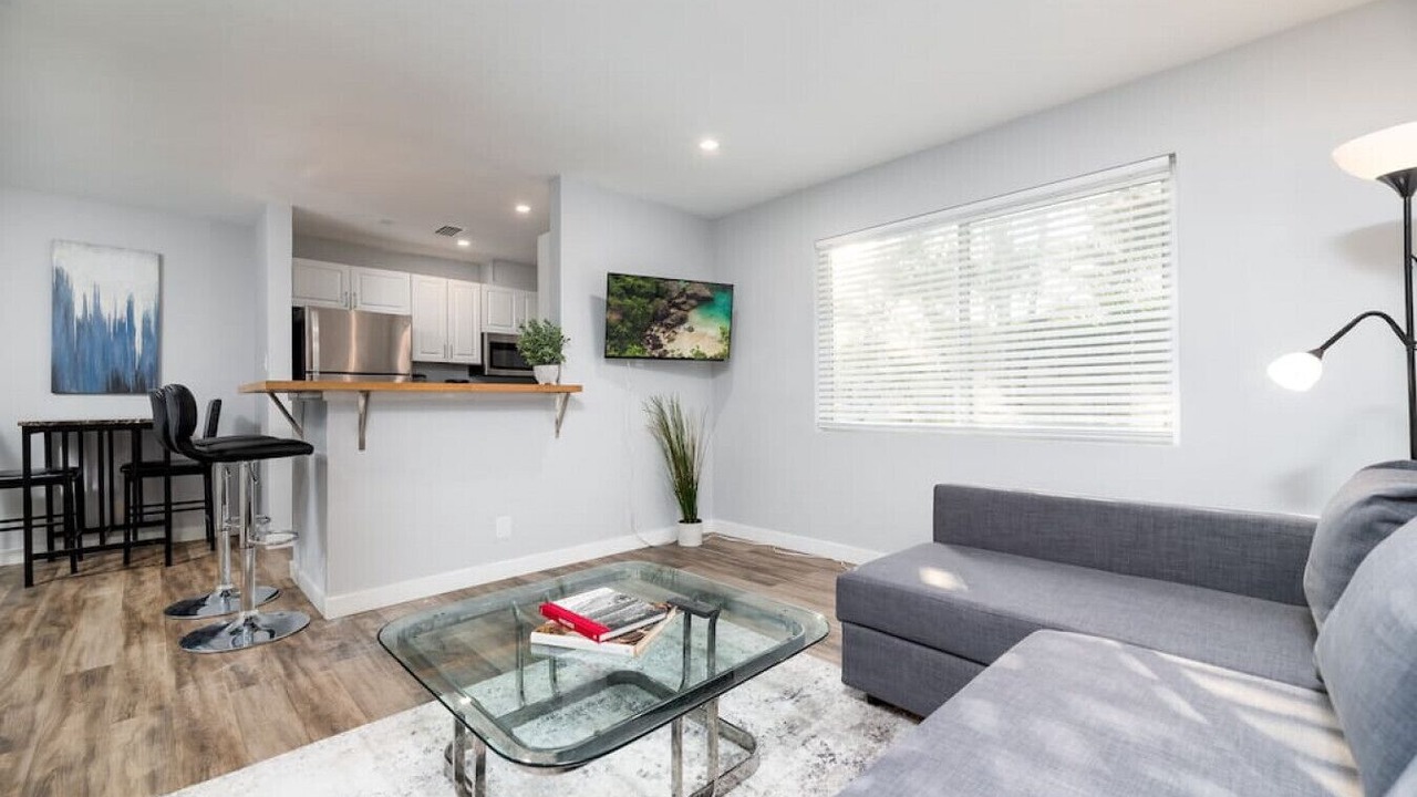 Photo of Livingroom in Middle River Terrace