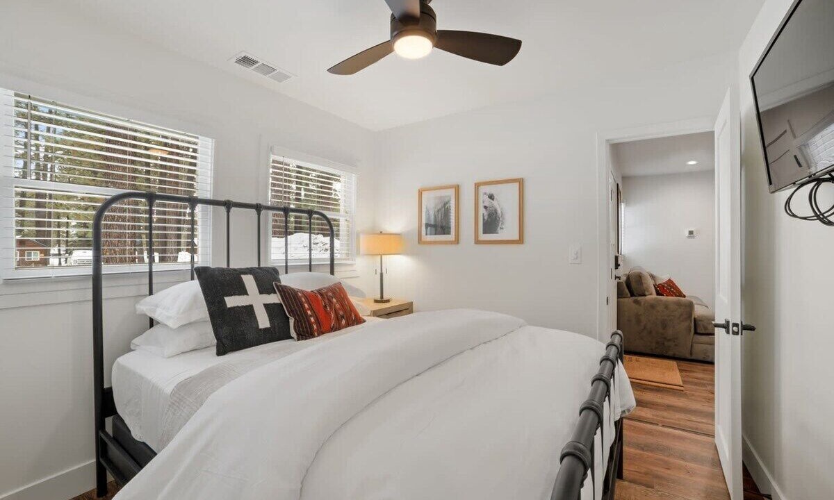 Photo of Bedroom in Tahoe Valley
