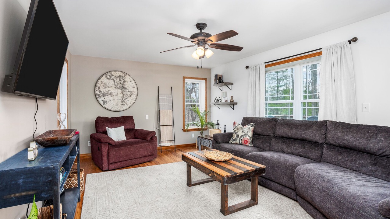Photo of Livingroom in Watkins Glen