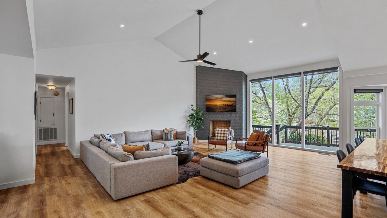 Photo of Livingroom in Westport