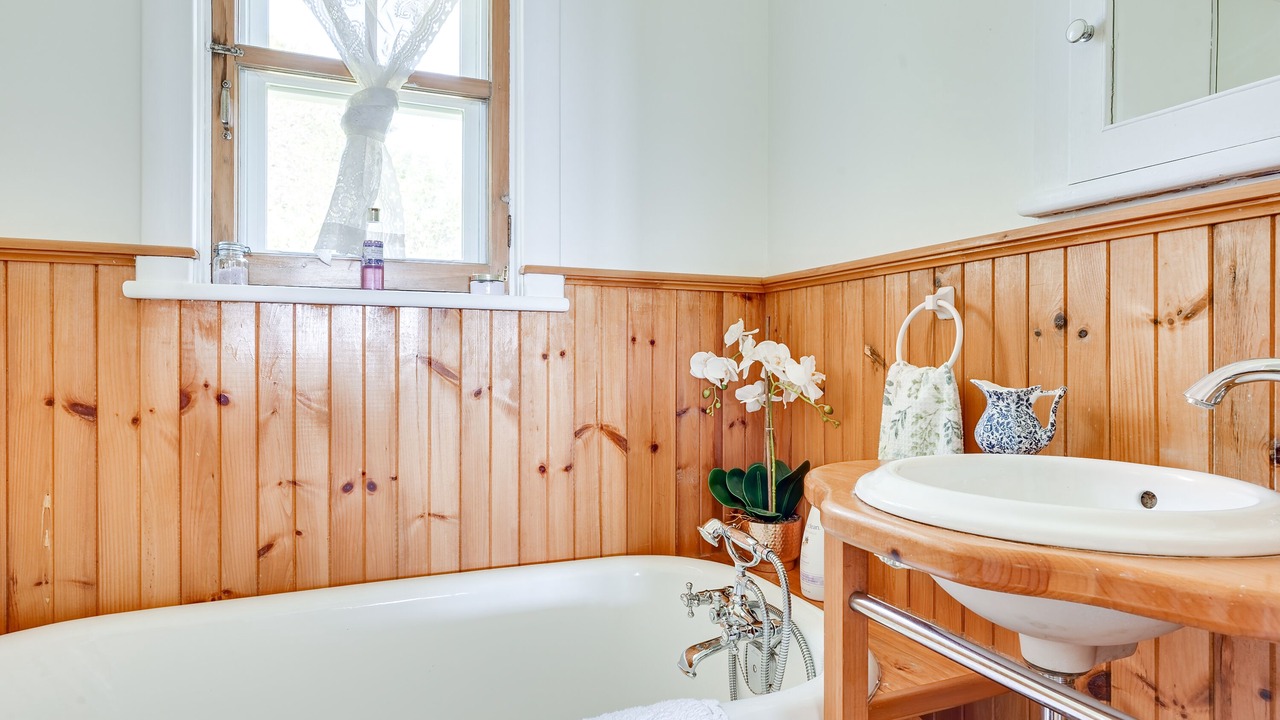 Photo of Bathroom in Saint Irenee