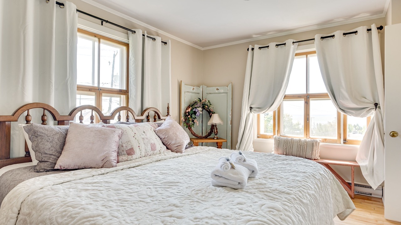 Photo of Bedroom in Saint Irenee