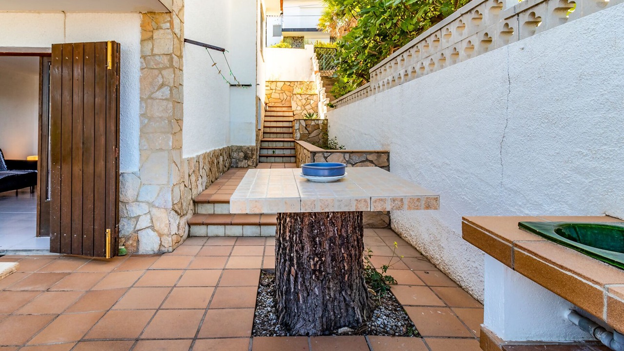 Photo of Patio Balcony in Llanca