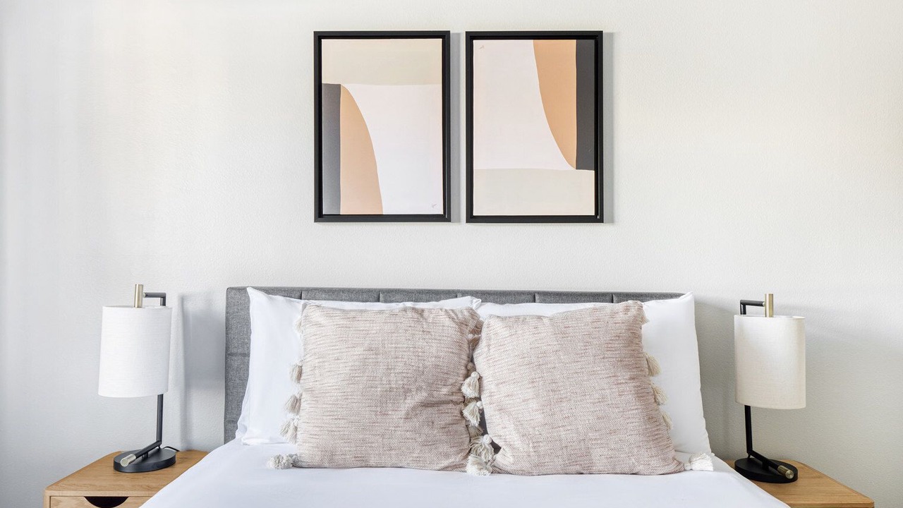 Photo of Bedroom in NoHo Arts District