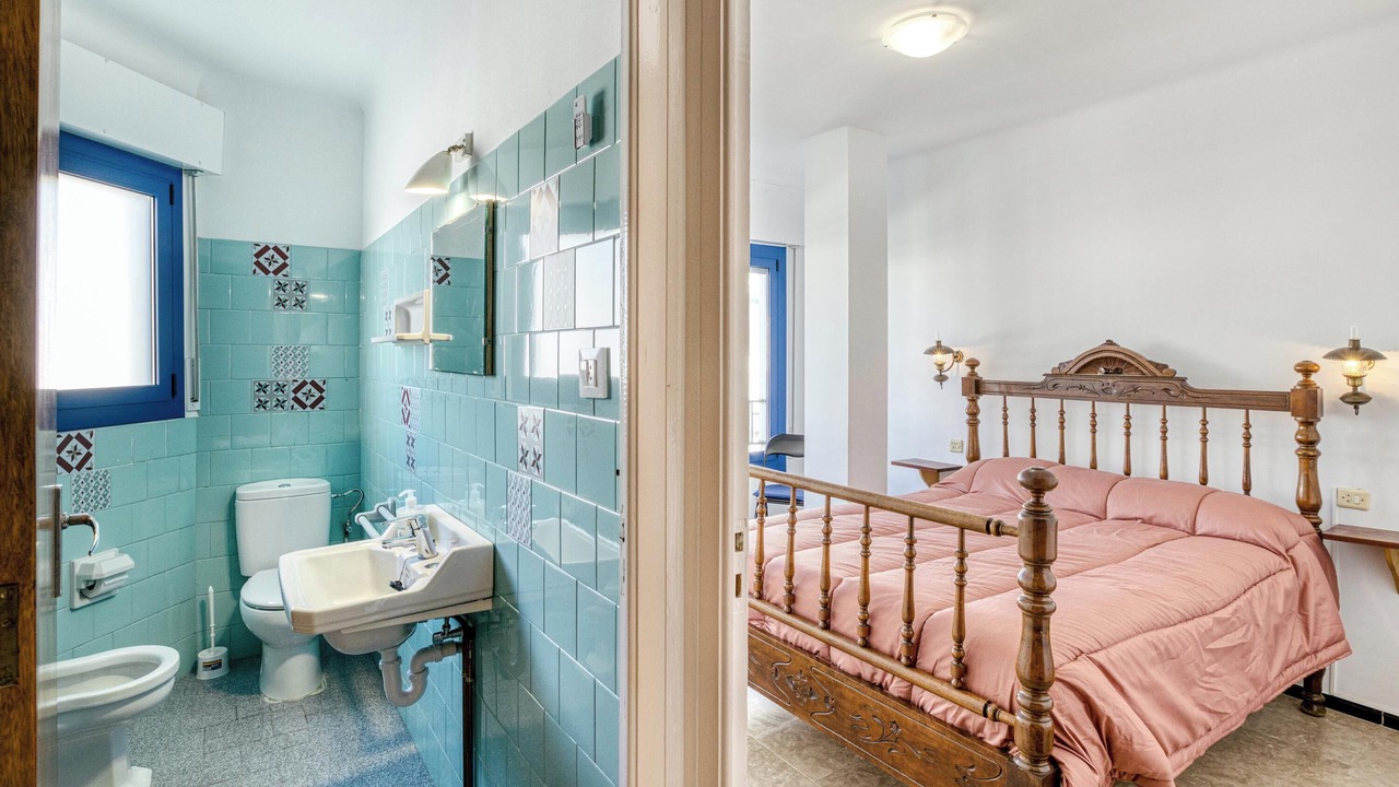 Photo of Bathroom in Llanca