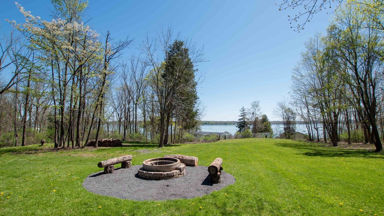 Photo of Outdoor in Seneca Falls