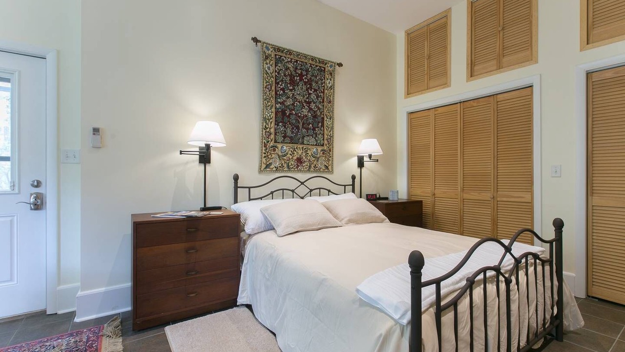 Photo of Bedroom in Historic Montford