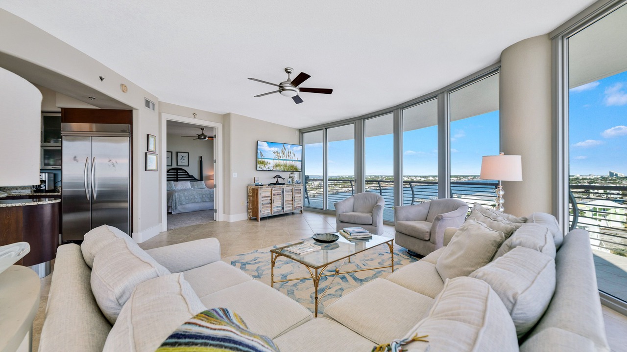 Photo of Livingroom in Orange Beach East
