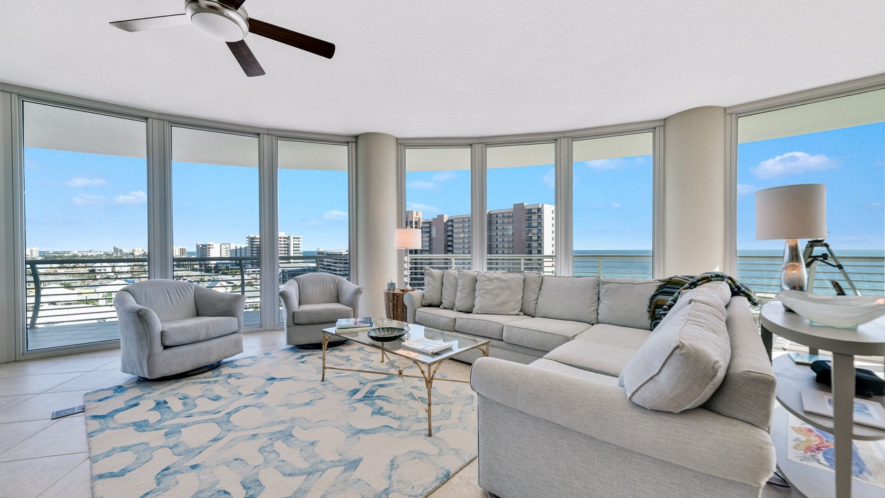Photo of Livingroom in Orange Beach East