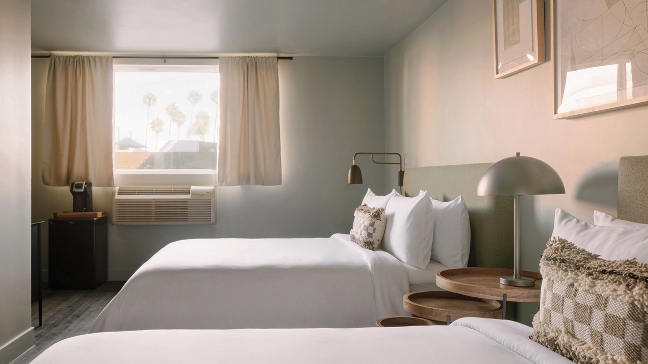 Photo of Bedroom in Newport Shores