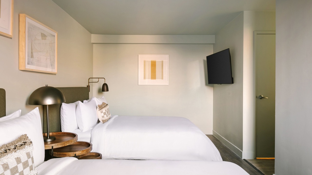 Photo of Bedroom in Newport Shores