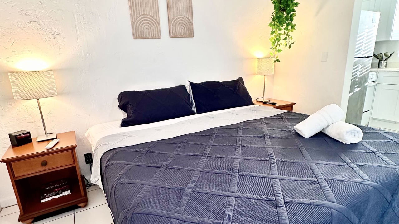 Photo of Bedroom in Hollywood South Central Beach
