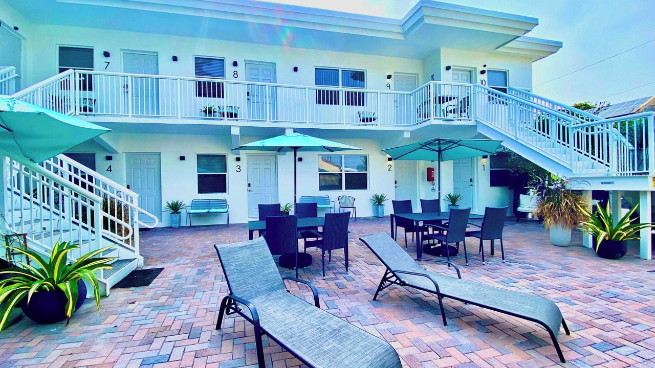 Photo of Patio Balcony in Hollywood South Central Beach