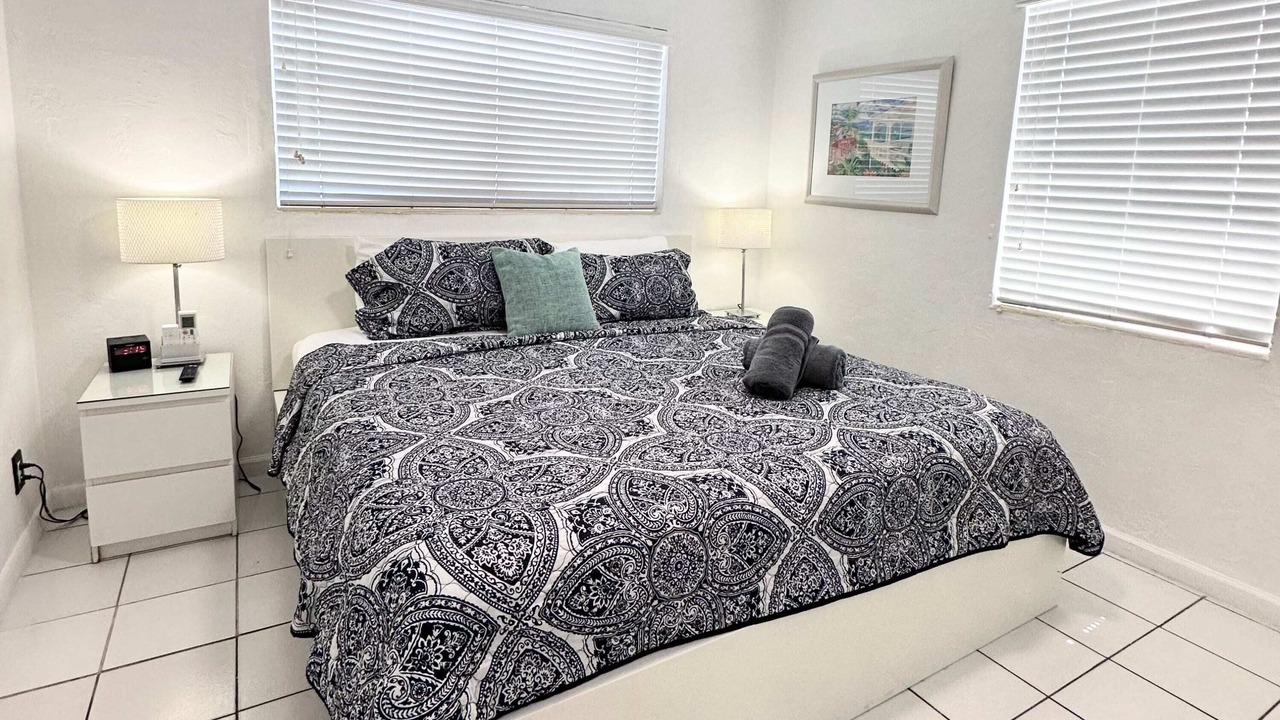 Photo of Bedroom in Hollywood South Central Beach