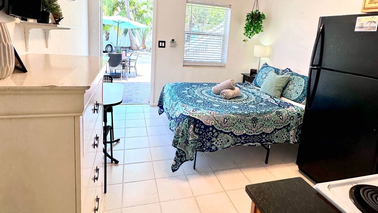 Photo of Bedroom in Hollywood South Central Beach