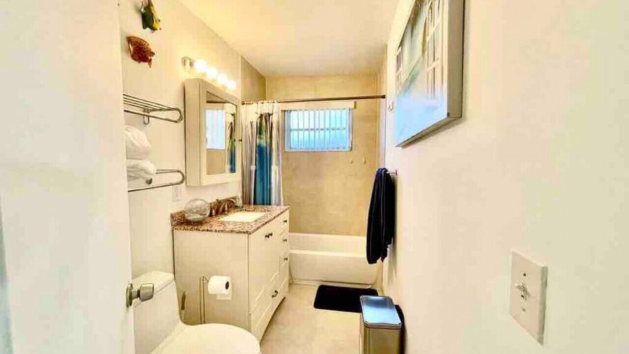 Photo of Bathroom in Sunset