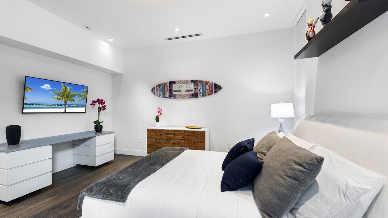 Photo of Bedroom in Coral Ridge